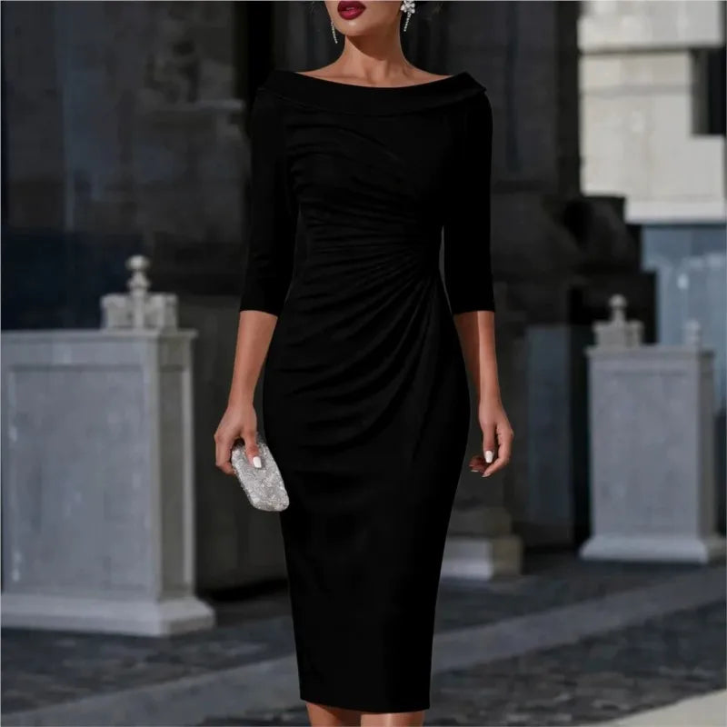 Knee length cocktail dress in black