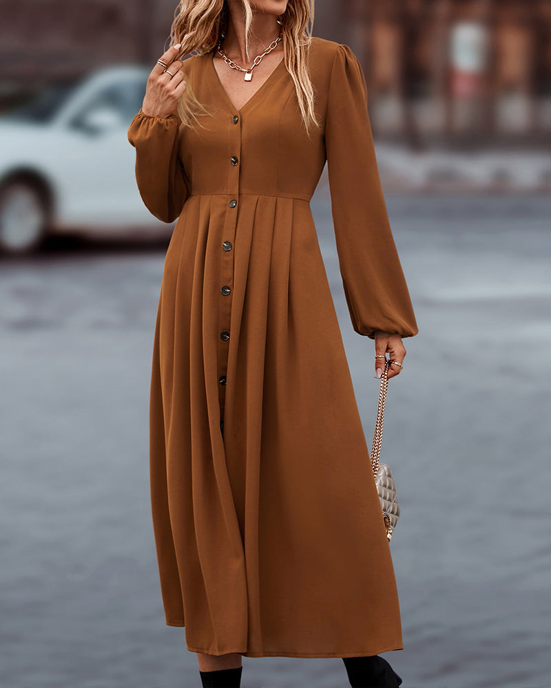 Long sleeve pleated midi dress, back view