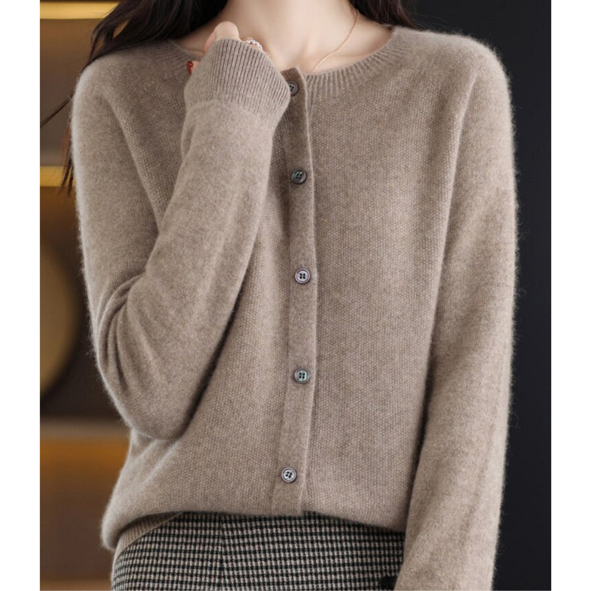 Suvi | Round Neck Button-Front Knit Cardigan