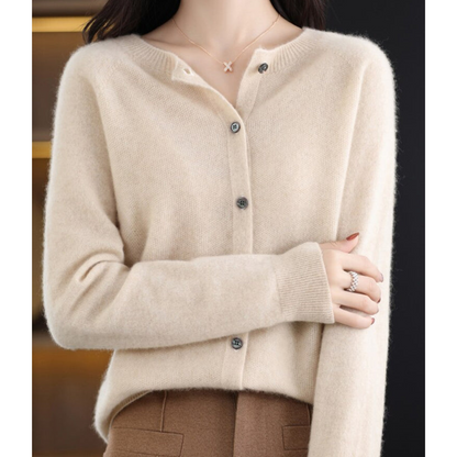 Suvi | Round Neck Button-Front Knit Cardigan
