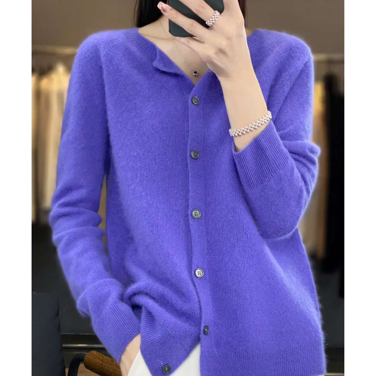 Suvi | Round Neck Button-Front Knit Cardigan