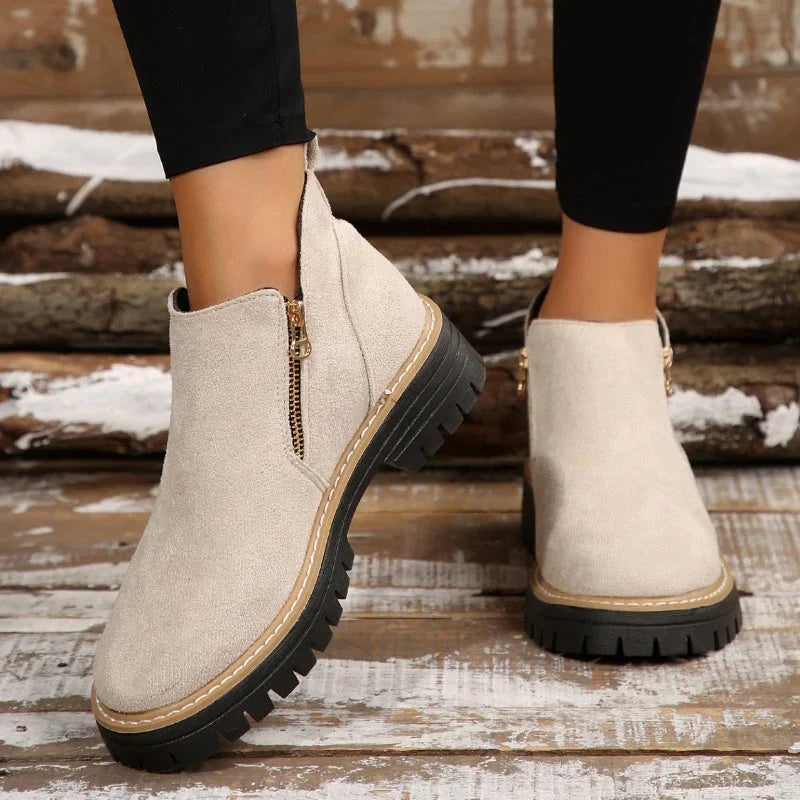 Women's Svea lug sole ankle boots in Beige